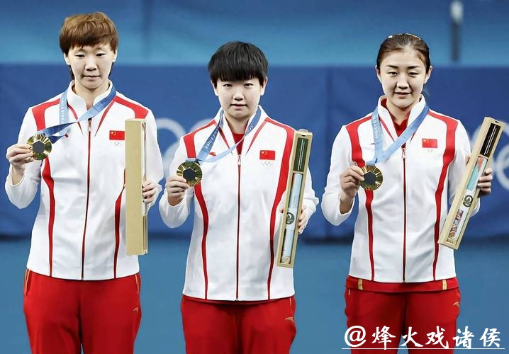 国际乒坛进入孙颖莎时代？说法引争议，王曼昱不服，陈梦太冤